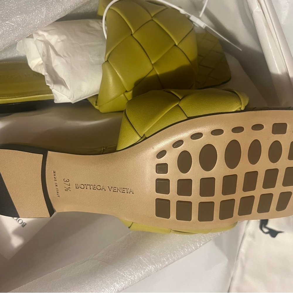 Bottega Women Sandals